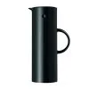 Stelton Termokande 1 Ltr. Sort -Tallerkener butik 5709846001237 000 1 e7f84bf1 a694 4f8a a01e 21c275204cdd