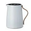 Stelton Emma Termokande Te 1,0 Liter -Tallerkener butik 5709846015173 28130842 40a5 40a6 bf46 822cfb5dc899